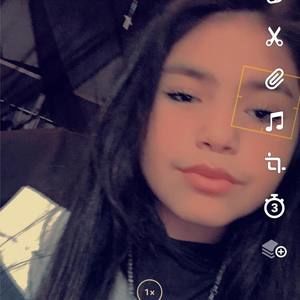 Meet your Posher, Alora